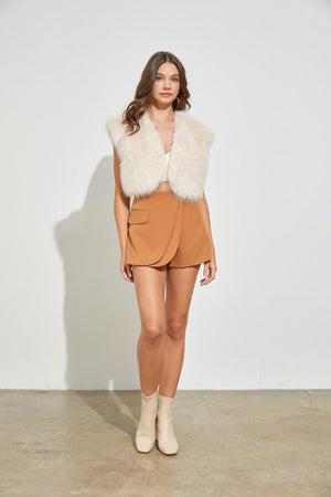 DO+BE Women's Outerwear Faux Fur Vest || David's Clothing