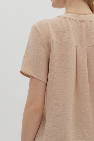 ENTRO INC Women's Top Classic Split V-Neck Short Sleeve Pullover Top || David's Clothing