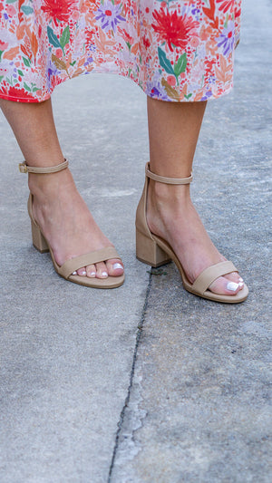 FORTUNE DYNAMIC Women's Sandals Mini Block Heel || David's Clothing