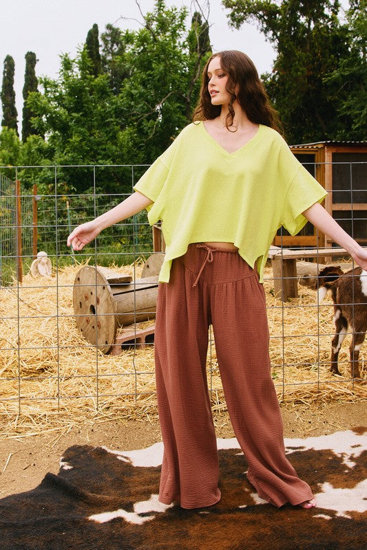 BUCKET LIST Women's Top V-neck Oversized Solid Knit Top || David's Clothing