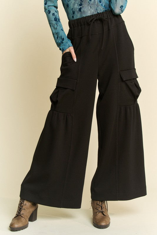 DAVI & DANI Women's Pants BLACK / S Solid Cargo Pockets Wide Open Pull On Pants DP30994