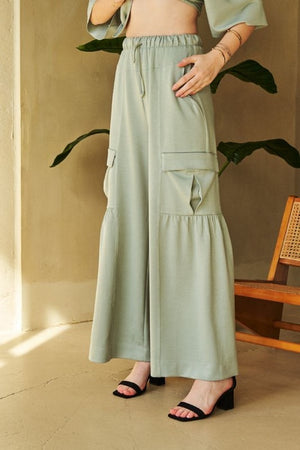 DAVI & DANI Women's Pants Solid Cargo Pockets Wide Open Pull On Pants