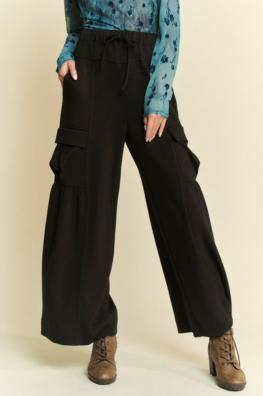DAVI & DANI Women's Pants BLACK / S Solid Cargo Pockets Wide Open Pull On Pants DP30994