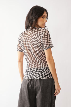 DAVI & DANI Women's Top Checker Board Printed Mesh Short Sleeve Top