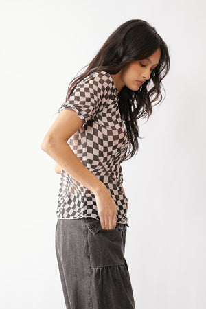 DAVI & DANI Women's Top Checker Board Printed Mesh Short Sleeve Top