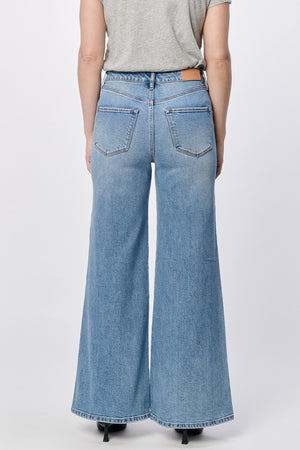 DEAR JOHN DENIM Women's Jeans Dear John Fiona High Rise Full Cut Off Hem || David's Clothing