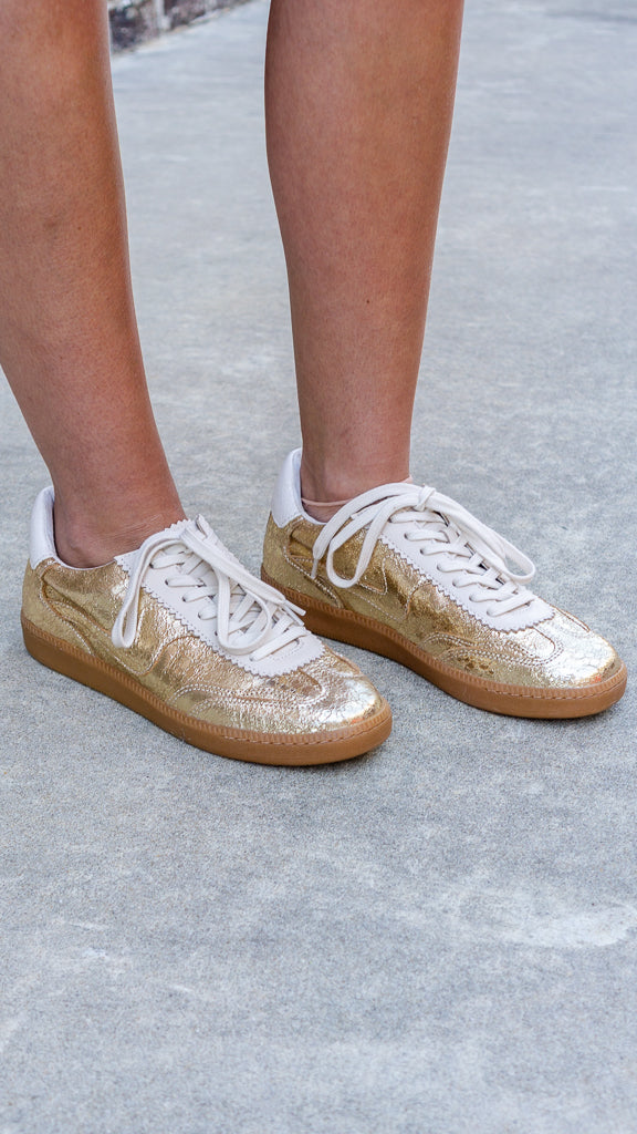 DOLCE VITA Women's Shoes Dolce Vita Notice Sneakers Gold Distressed Leather || David's Clothing