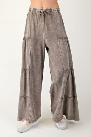EASEL Women's Pants Mineral Washed Tiered Pants || David's Clothing