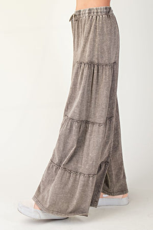EASEL Women's Pants Mineral Washed Tiered Pants || David's Clothing
