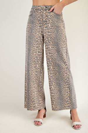 EASEL Women's Pants Washed Animal Print Twill Pants || David's Clothing