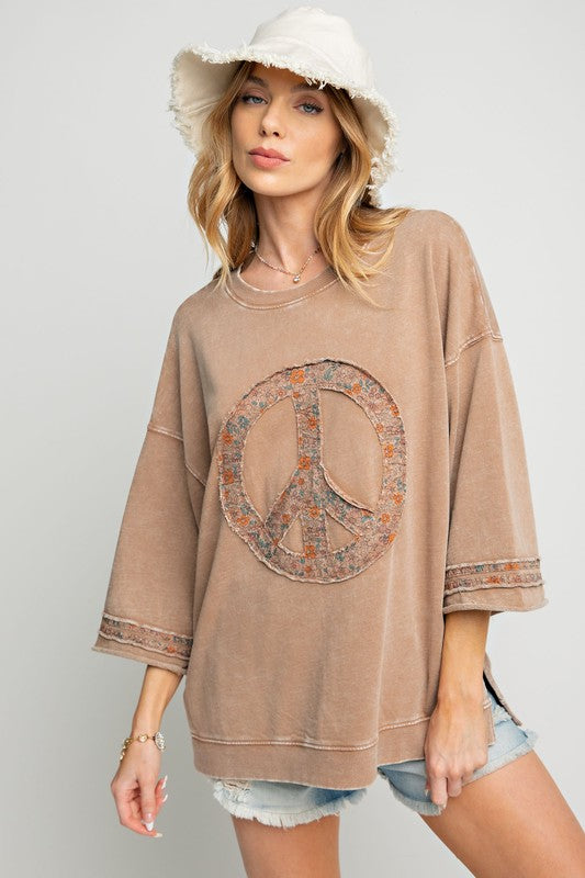 EASEL Women's Sweater MOCHA / S Mineral Washed Terry Floral Peace Sign Pullover || David's Clothing ET18758