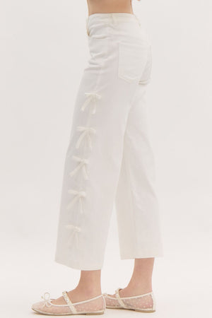 ENTRO INC Women's Jeans Mini Bows Cropped Mid-Rise Denim Jeans || David's Clothing