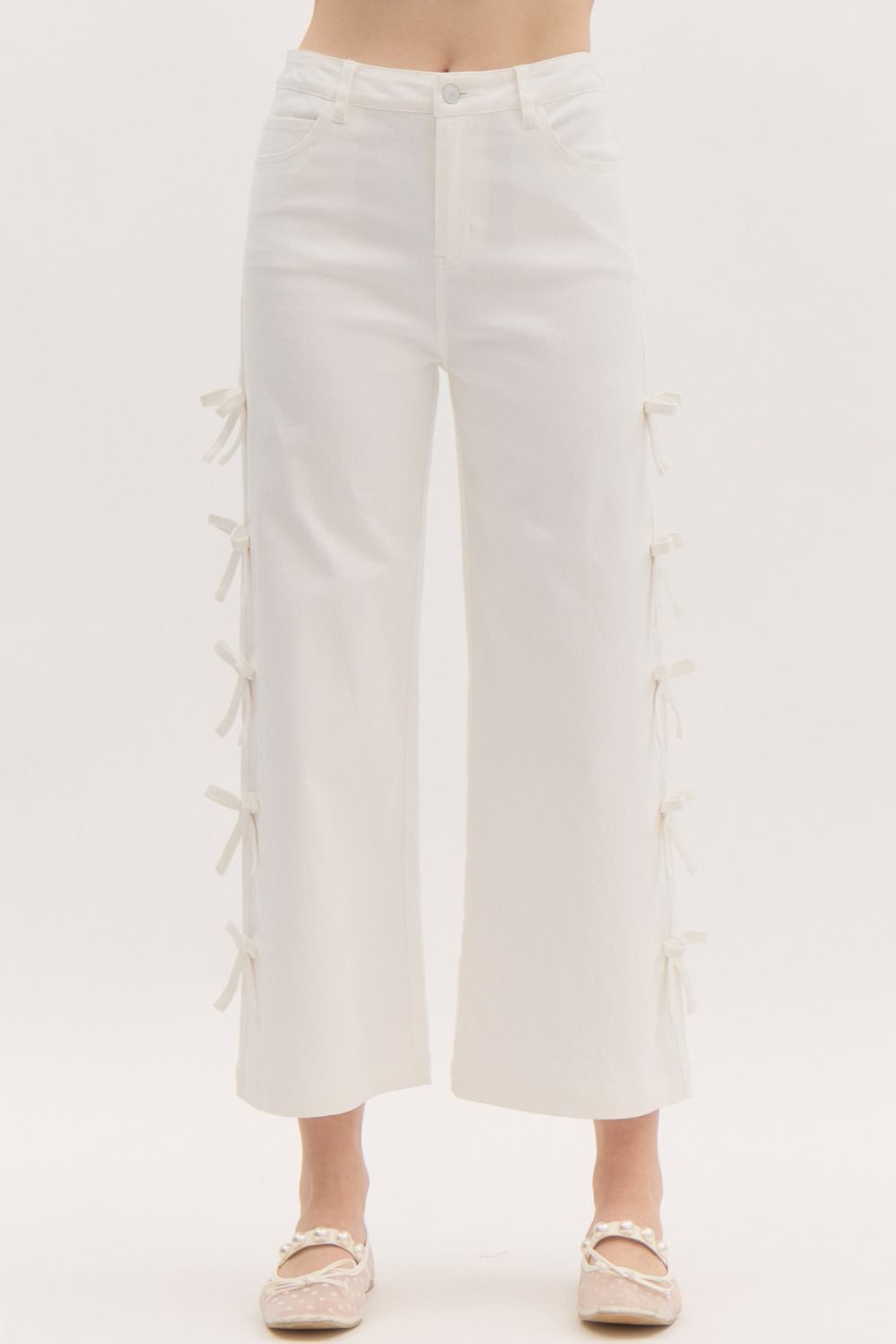 ENTRO INC Women's Jeans Mini Bows Cropped Mid-Rise Denim Jeans || David's Clothing