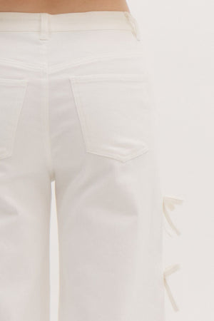 ENTRO INC Women's Jeans Mini Bows Cropped Mid-Rise Denim Jeans || David's Clothing