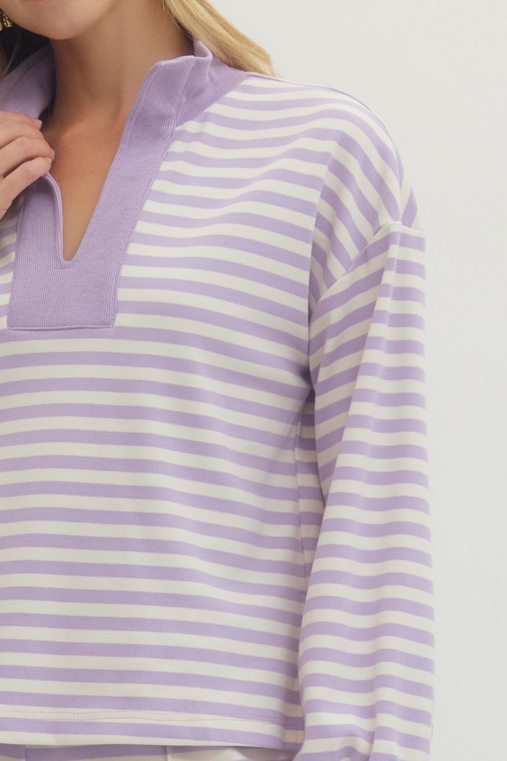 ENTRO INC Women's Sweaters Striped Long Sleeve Knit Top