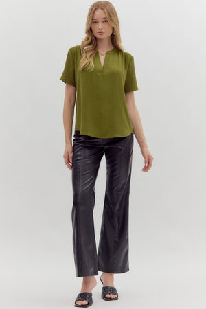 ENTRO INC Women's Top Classic Split V-Neck Short Sleeve Pullover Top || David's Clothing