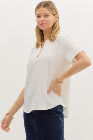 ENTRO INC Women's Top Classic Split V-Neck Short Sleeve Pullover Top || David's Clothing