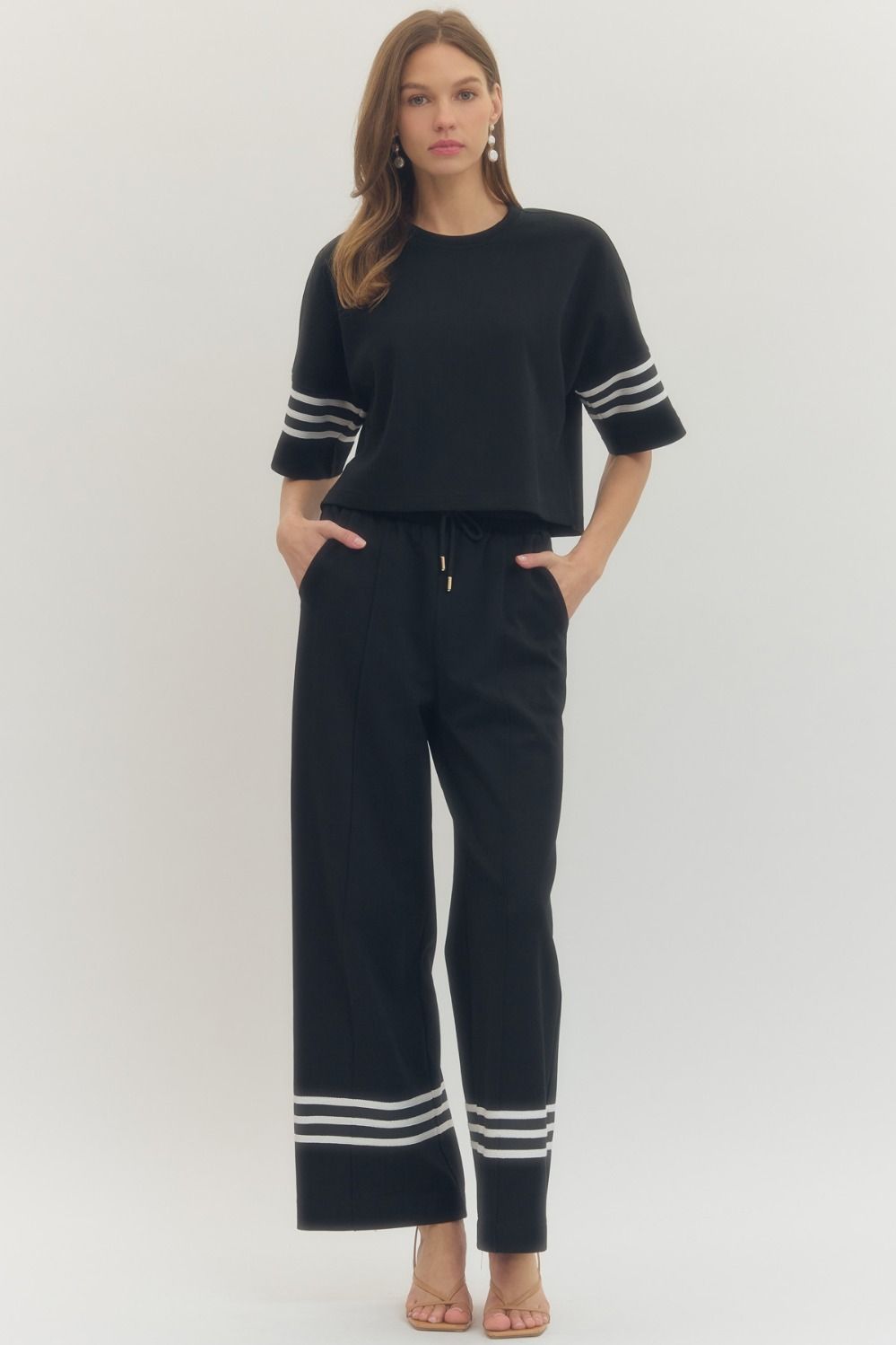 ENTRO INC Women's Top Crew Neck 3 Stripe Sleeve Top