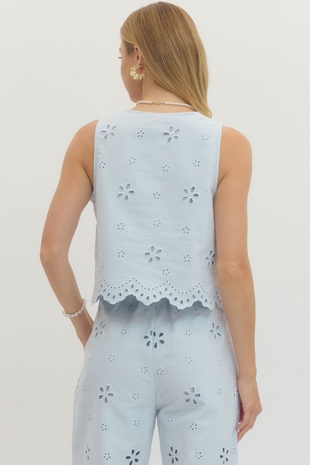 ENTRO INC Women's Top Eyelet Embroidered Sleeveless Crop Top