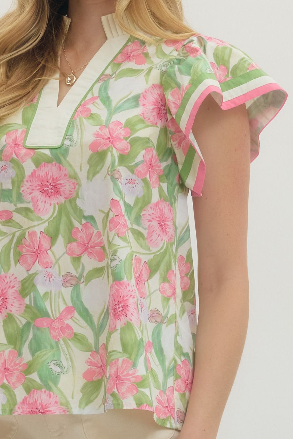 ENTRO INC Women's Top Floral print flutter sleeve top