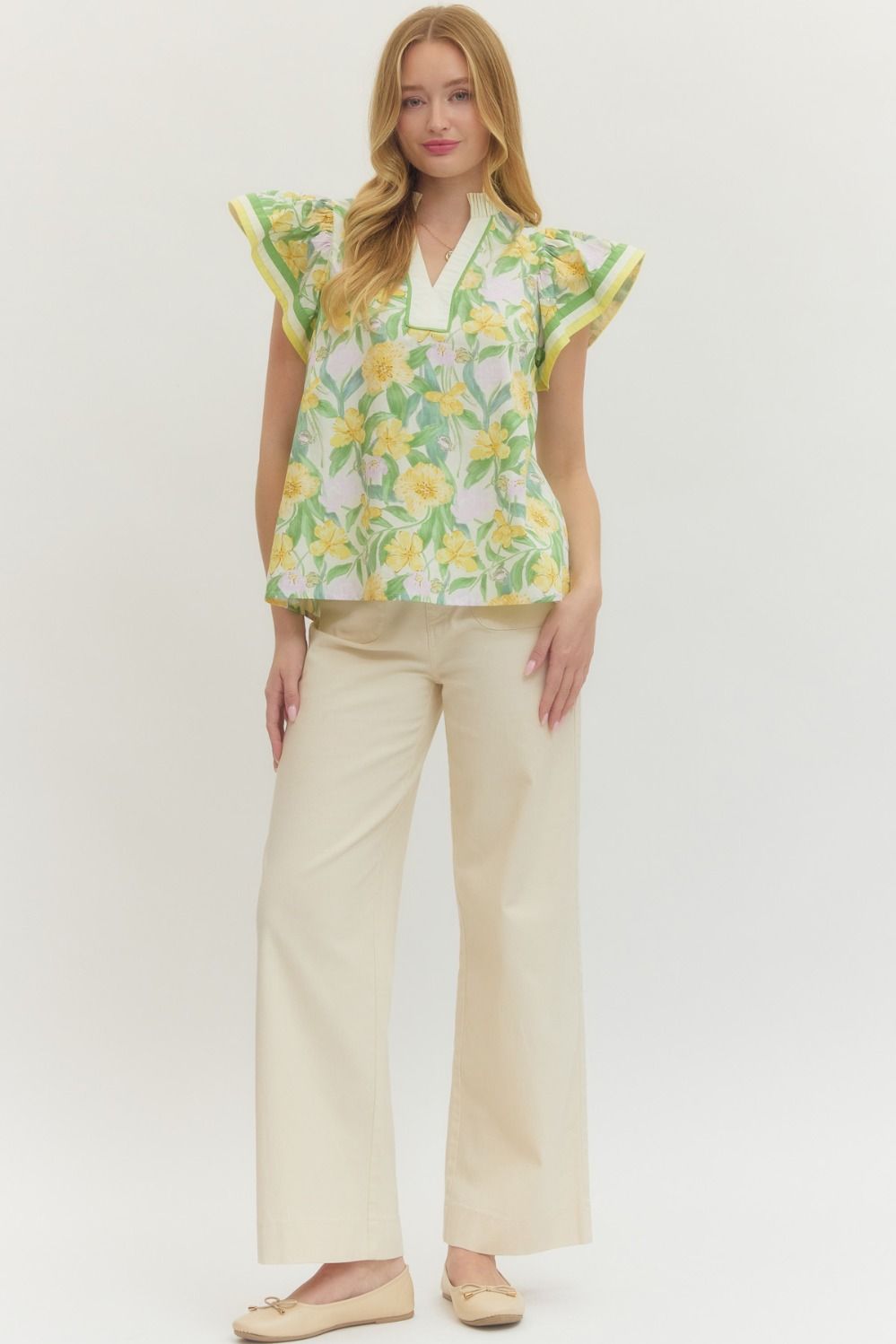 ENTRO INC Women's Top Floral print flutter sleeve top