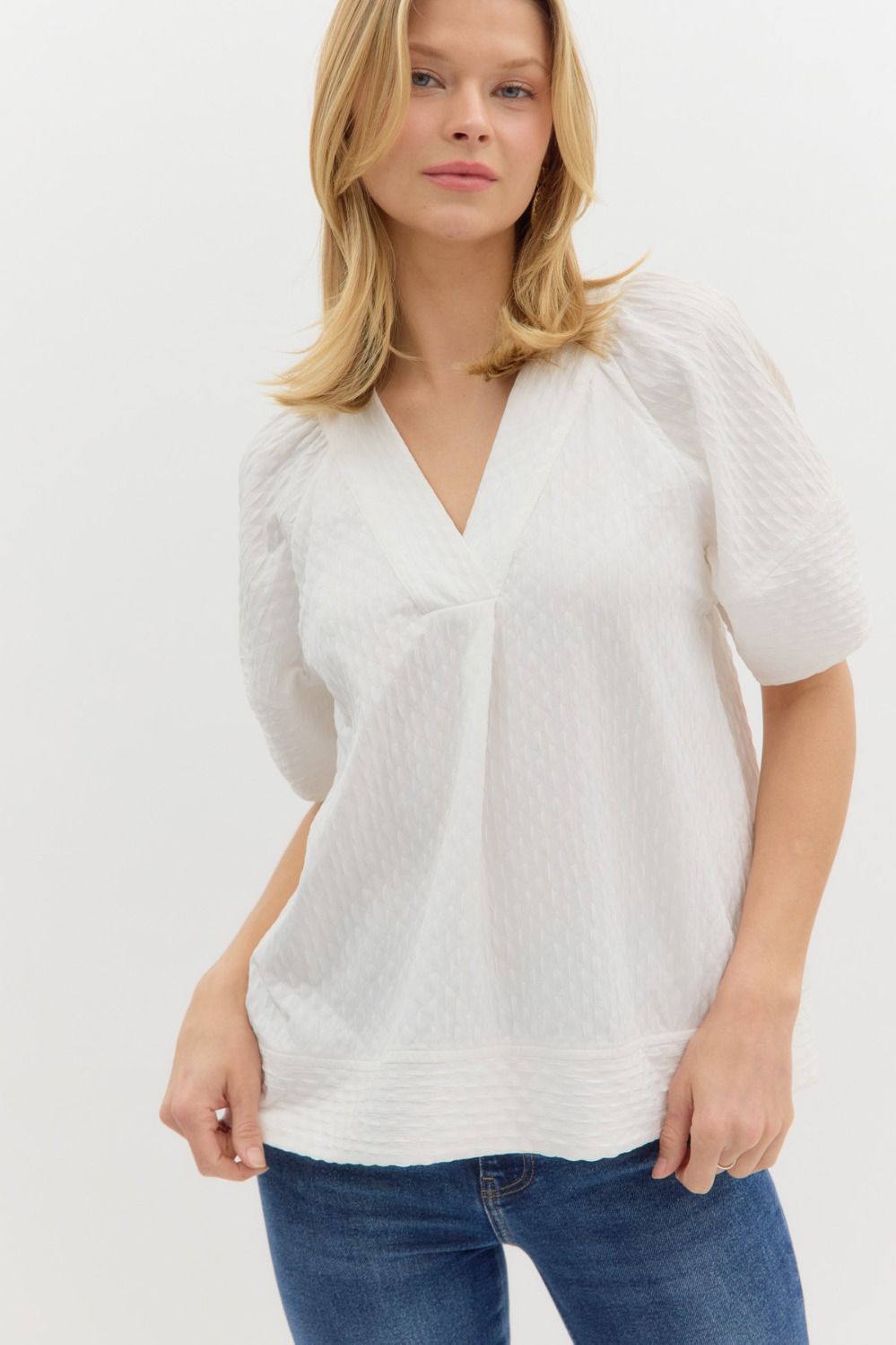 ENTRO INC Women's Top OFFWHITE / S 1- take pics of blue - Crinkle Top V-Neck Top T26795