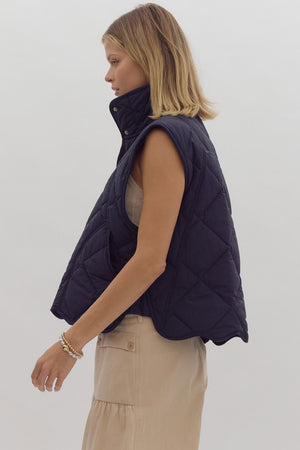 ENTRO INC Women's Top Quilted Scallop Vest || David's Clothing