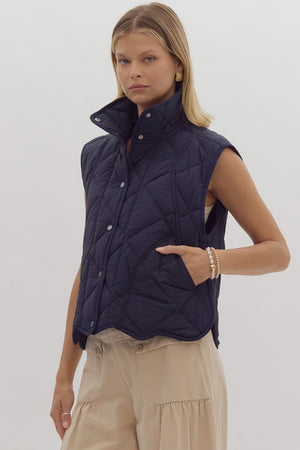 ENTRO INC Women's Top Quilted Scallop Vest || David's Clothing