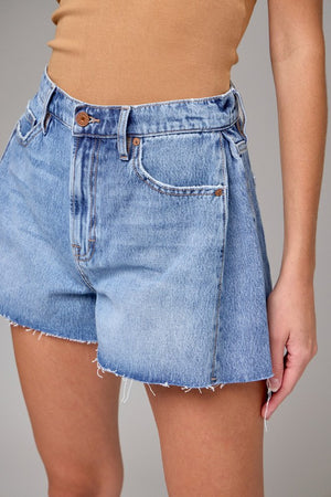 HIDDEN JEANS Women's Shorts Hidden Jeans Medium Wash Side Insert A-line Shorts || David's Clothing