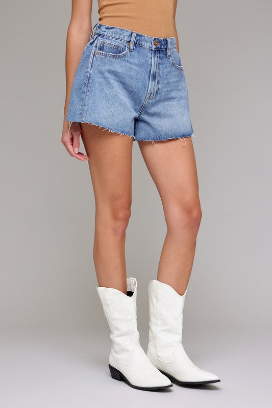 HIDDEN JEANS Women's Shorts Hidden Jeans Medium Wash Side Insert A-line Shorts || David's Clothing