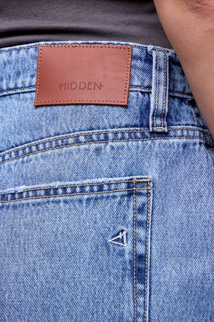 HIDDEN JEANS Women's Skirts Hidden Jeans Peyton Medium Wash Classic Mini Skirt