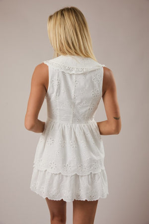 LELIS COLLECTION Women's Dresses Sleeveless V-neck Collared Eyelet Mini Dress