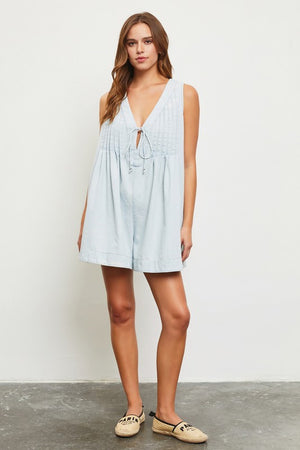 MUSTARD SEED Women's Dresses Tie With Pleated Denim Romper || David's Clothing