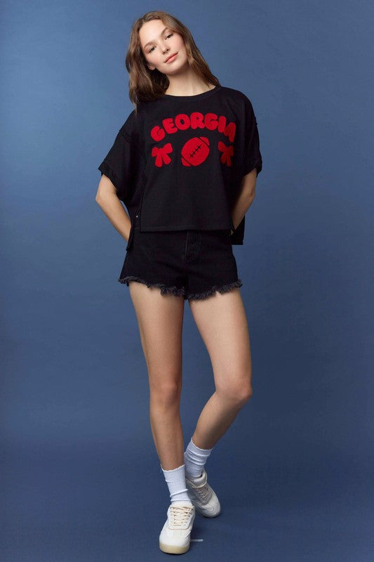 PEACH LOVE Women's Top 'Georgia' Heavy Crochet Embroidery Tee || David's Clothing