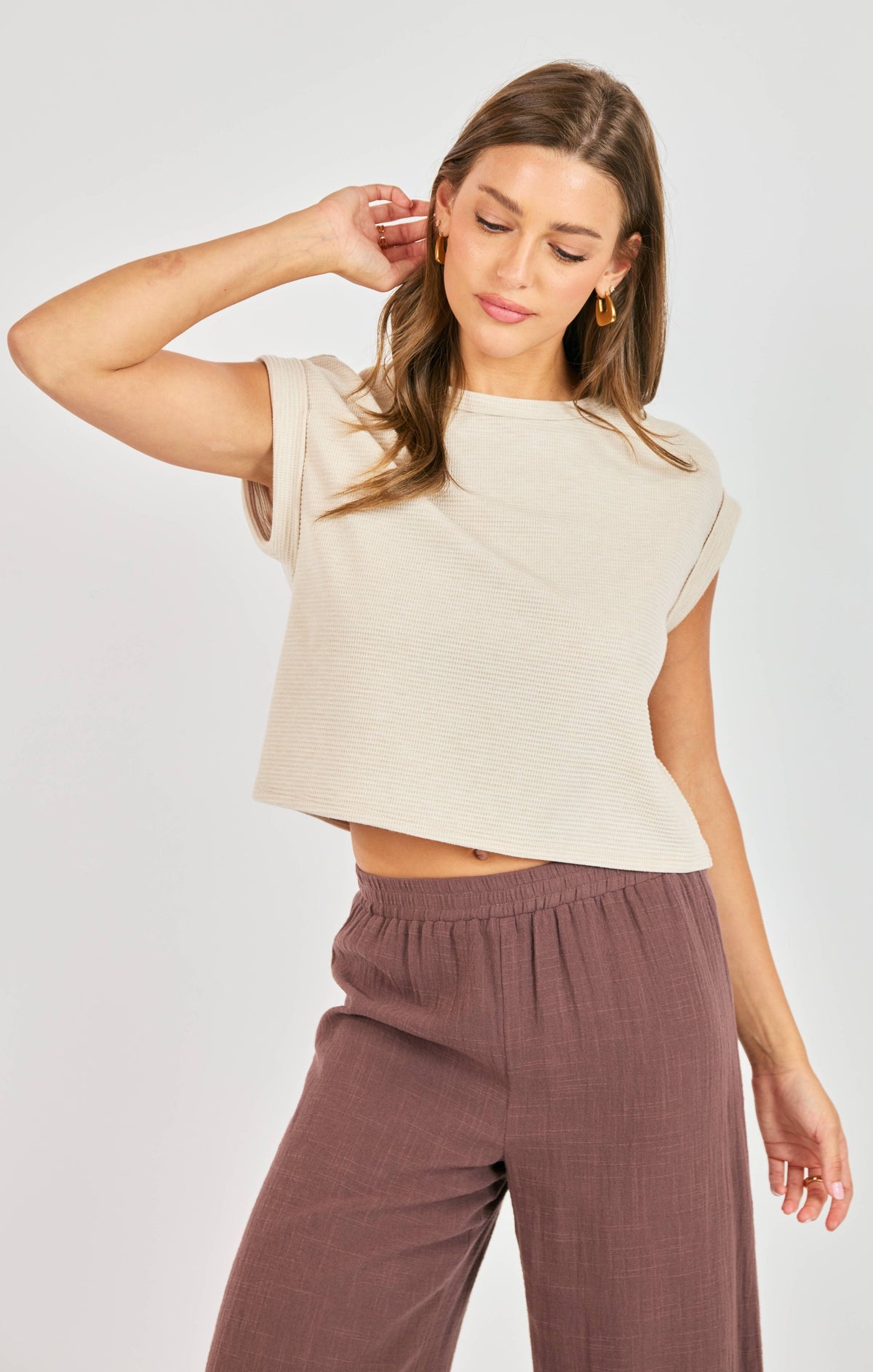 SADIE AND SAGE Women's Top Sadie And Sage Locket Cuffed Sleeve Tee