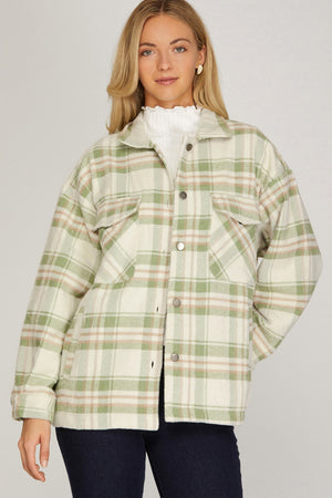 SHE AND SKY Women's Outerwear Brushed Plaid Flap Pocket Shacket || David's Clothing