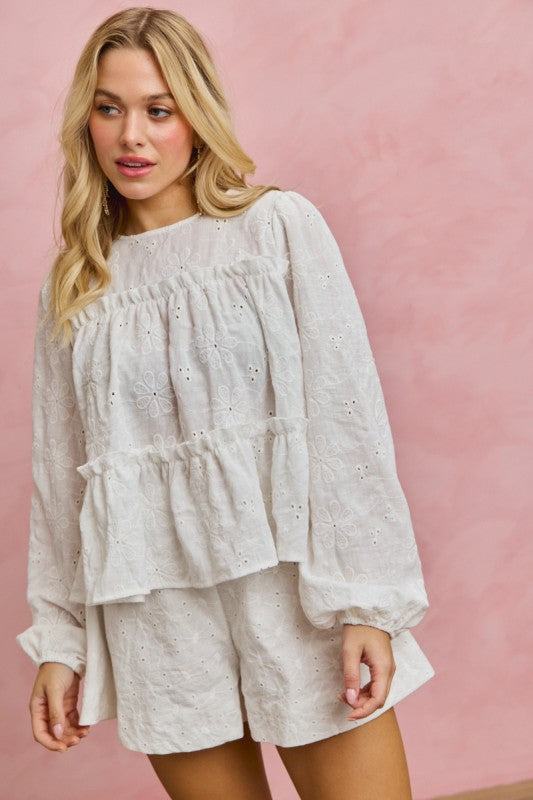 SO ME Women's Shorts Embroidered Eyelet Wide Leg Shorts