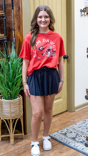 STEWART SIMMONS Women's Top The Sic 'Em Dawgs Helmet Boyfriend Tee || David's Clothing
