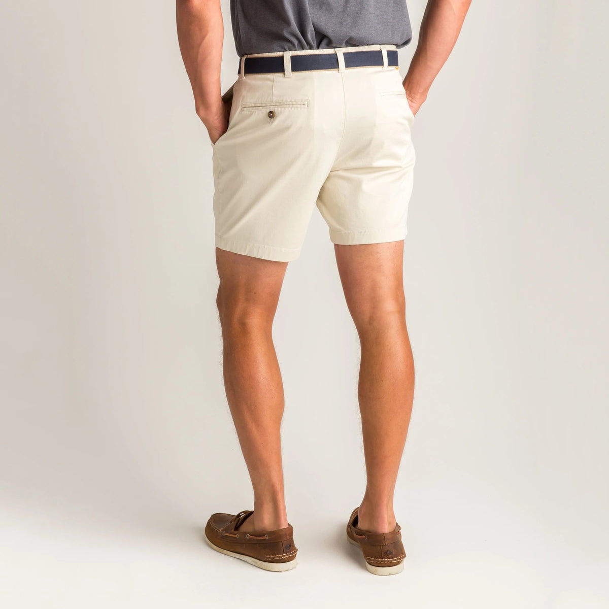 DUCK HEAD Men's Shorts Duck Head 7" Gold School Chino Short || David's Clothing